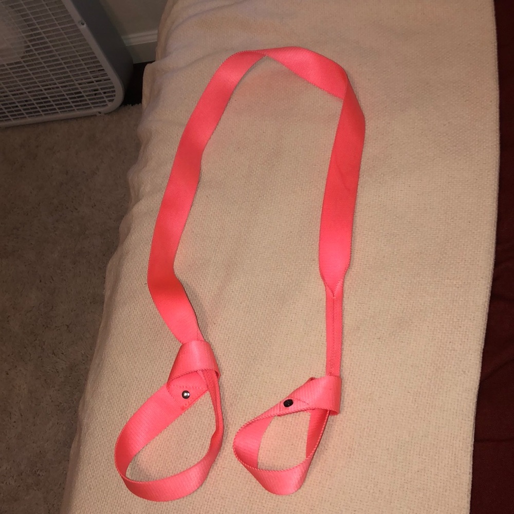 Lululemon yoga mat strap